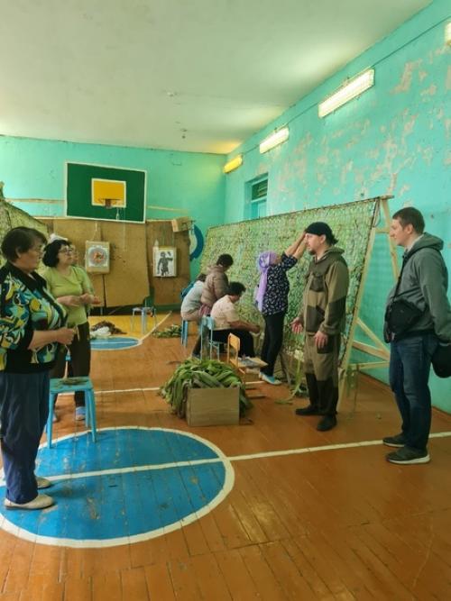 Я решил проявить инициативу и впервые сделать блиндажные окопные свечи для наших ребят. 01