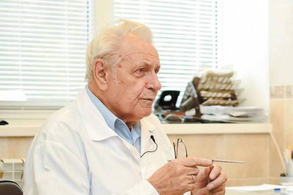 Не пейте воду во время еды: главный закон здоровья доктора Неумывакина Не пейте воду во время еды: главный закон здоровья доктора Неумывакина