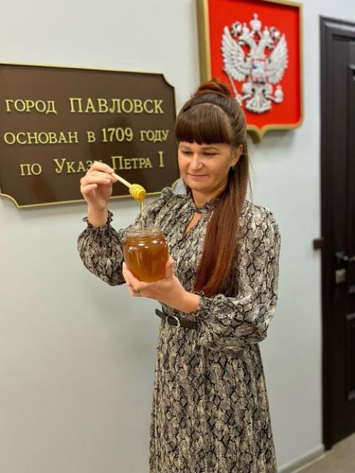 Мы поздравляем всех православных павловчан с медовым спасом. 03