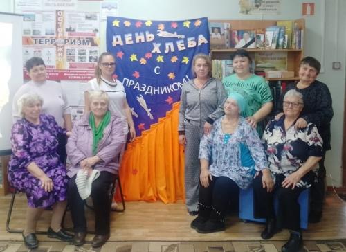День хлеба в верхней кабанке. День хлеба в верхней кабанке.