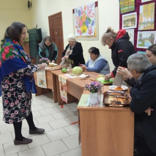 Много на Руси было праздников. 03