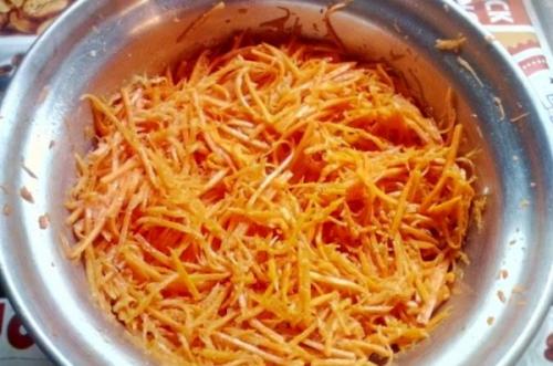 Как делают корейскую морковку. Очень вкусная морковь по-корейски в домашних условиях