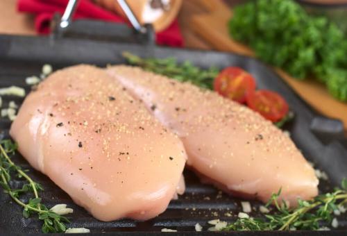 Как влияет отварная куриная грудка на работу организма. Про куриные грудки: польза и вред