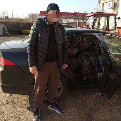 В ладовской балке в течение этой недели партиями осуществлялась отправка гуманитарной помощи землякам в зону сво. 02
