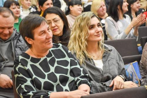 В городской школе номер 4 состоялось общешкольное собрание с родителями учеников начальных классов. 03