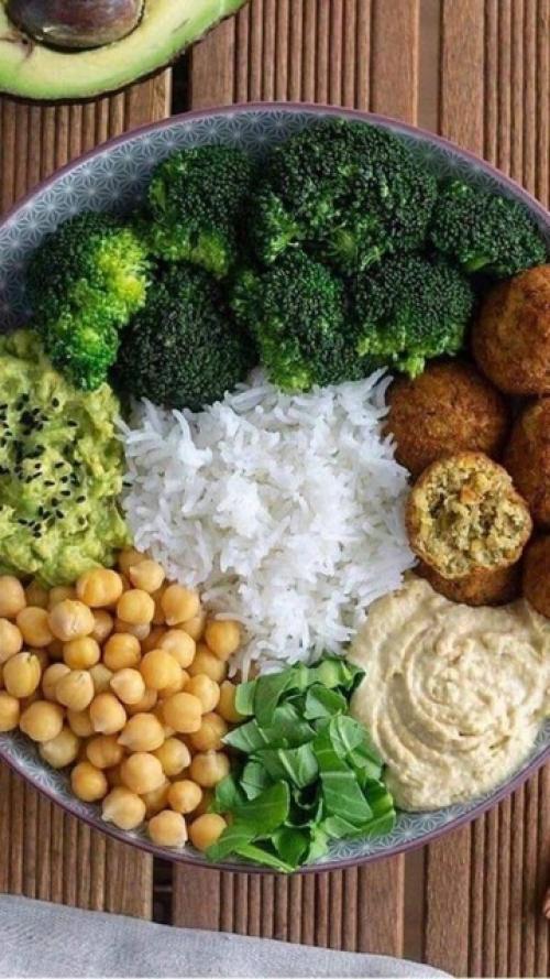 Увидел новое исследование о том, что детям необходимо есть мясо (веганы, для вас инфа), а вот пожилым лучше от него отказываться. 01